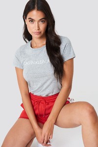 calvin_klein_core_institutional_logo_tee_1278-000314-1324_01a.jpg