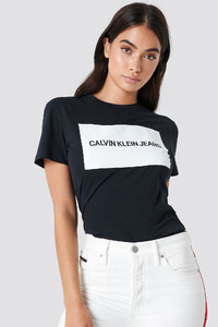 calvin_klein_institutional_box_logo_regular_fit_tee_1278-000302-1098_01a.jpg