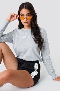 calvin_klein_institutional_logo_sweatshirt_1278-000297-1324_01c_r.jpg