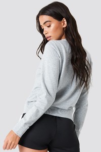 calvin_klein_institutional_logo_sweatshirt_1278-000297-1324_02b.jpg