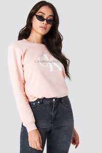 calvin_klein_monogram_logo_sweatshirt_1278-000299-8538_01a.jpg