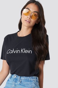 calvin_klein_ss_crew_neck_t_shirt_1278-000228-0002_01a_r1.jpg