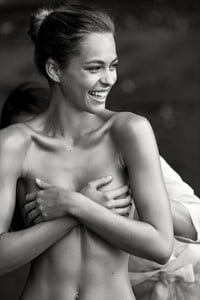 caroline-beauty-1.thumb.jpg.696e263b94266046ef26649d4176405c.jpg