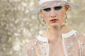 chanel-clp-a-rs18-5272.thumb.jpg.792358222c4211be0ddae6f1a804e42a.jpg