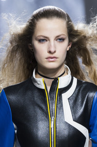 dior-clp-rs18-0636.thumb.jpg.918062dcf55f093ac369bd0186e09529.jpg