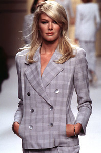 ellen-tracy-ss-1996-1.thumb.jpg.bcc23191be5e84bbb055d44592b1f7da.jpg