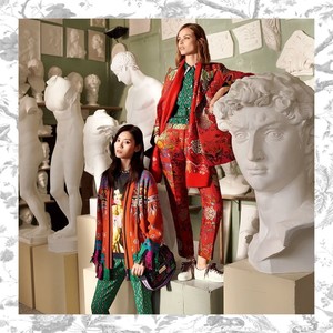 etro-1532486034895.thumb.jpg.53a272e36e1bb44f1cf764d289ba9b4c.jpg