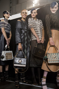 fendi-bks-b-rs18-8785.thumb.jpg.02b9f9e9421d535dc071297f95ce98d6.jpg