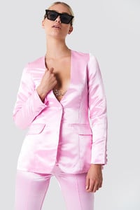 galore_x_nakd_shiny_blazer_1560-000025-1793_03a.jpg