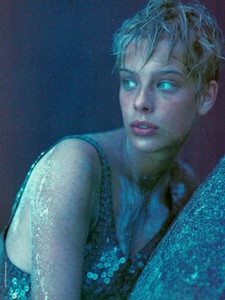 glamour_fr_may_1989_3.thumb.jpg.804fcfa5b9b9184dd7c3d889904cb177.jpg