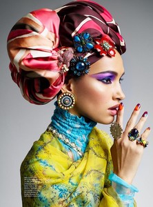harpers-bazaar-extras-03aba221abd80dee4e82a809810f26f97d_thumb.thumb.jpg.6324544b95b0a4d85df3571443905d1e.jpg