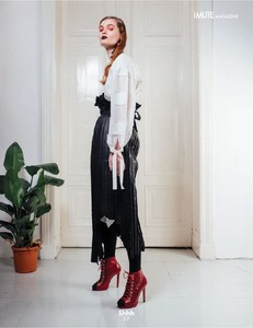 iMute_Magazine_Spring_2018-page-018.jpg