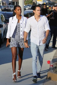 jasmine-tookes-and-juan-david-borrero-head-the-bootsy-bellows-celebrity-rooftop-party-in-malibu-1.thumb.jpg.1a9217e9c3b9a6b07f0c4a006a5392c1.jpg