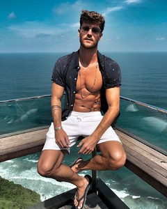 kevinlutolf_34697819_621604674886698_5483719625403269120_n.jpg
