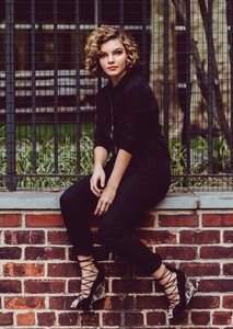 kinopoisk.ru-Camren-Bicondova-2761524.jpg