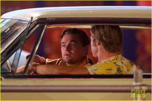 leonardo-dicaprio-brad-pitt-night-shoot-16.jpg