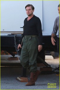 leonardo-dicaprio-starts-filming-once-upon-a-time-in-hollywood-03.jpg