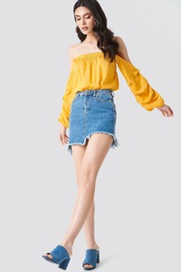 linn_ahlborg_off_shoulder_pluff_sleeve_top_1561-000032-0024_03c.jpg