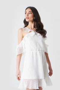 linn_ahlborg_x_nakd_double_frill_sleeve_dress_1561-000048-0001_01j.jpg