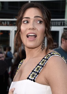 mandy-moore-the-darkest-minds-screening-in-los-angeles-4.thumb.jpg.3d3b4c04213670249f6386fb653d729d.jpg