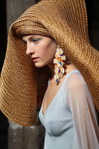 missoni-bks-s-rs18-0039.thumb.jpg.58355951cb6f3bb623d8a448683f8fbb.jpg