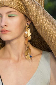 missoni-clpr-rs18-1629.thumb.jpg.f5a6a9d2a84402c1877c20000bac3bad.jpg