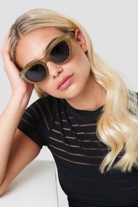 nakd_cat_eye_sunglasses_1015-000436-0052_01l.jpg