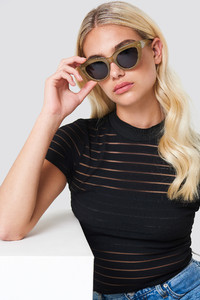 nakd_cat_eye_sunglasses_1015-000436-0052_02l.jpg