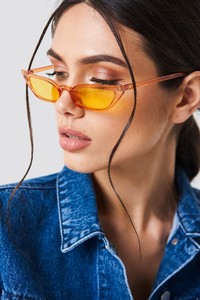 nakd_pointy_edge_retro_sunglasses_1015-000998-0261_02l.jpg