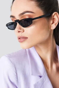 nakd_retro_bridge_sunglasses_1015-000971-0002_02l.jpg