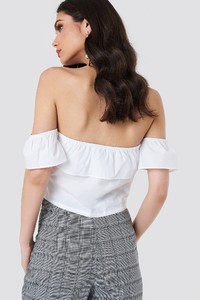 nakd_ruffle_detail_off_shoulder_crop_top_1014-000219-0001_02b.jpg