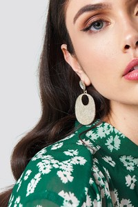 nakd_structured_oval_place_earrings_1015-000878-0013_02l.jpg