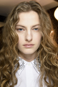pacorabanne-bks-v-rf18-8030.thumb.jpg.c83a01da42234ded12f673bcb95f038e.jpg