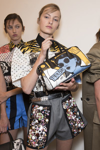 prada-bks-z-rs18-0944.thumb.jpg.3d4efb67452f9174c6969c0c41c33e84.jpg