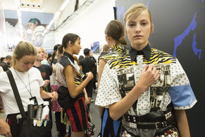 prada-bks-z-rs18-1062.thumb.jpg.99fac9dd10d1b204f79e5d6aebc6ca81.jpg