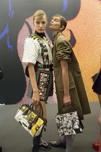 prada-bks-z-rs18-1068.thumb.jpg.04c55fd4acfb7b427778f6253581a871.jpg