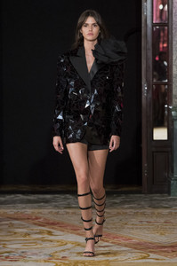 redemption-couture-fall-2018-paris-fashion-week-1757(1).thumb.jpg.36586f1e3b25bd893538b1b717a23d47.jpg