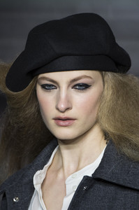 rykiel-clpa-rf18-0172.thumb.jpg.ef98fef2c51a184f05a8894b6c32a56b.jpg