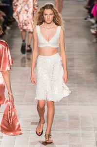 rykiel-rs18-2762.thumb.jpg.bffc3f7503ccb0553ff0bd56ae2d7272.jpg