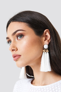 schanna_tassel_pearl_earrings_1577-000007-0001_01l.jpg