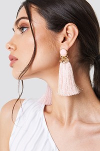 schanna_tassel_pearl_earrings_1577-000007-0048_02m.jpg