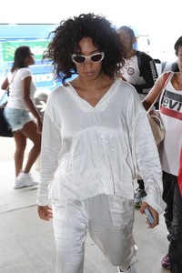 solange-knowles-at-lax-airport-in-los-angeles-07-26-2018-0.jpg