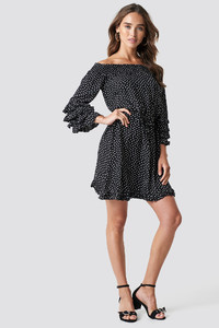 trendyol_frill_dotted_mini_dress_1494-000843-0002_04c.jpg