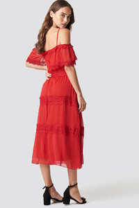 trendyol_shoulder_strap_lace_midi_dress_1494-000844-0004_02d.jpg