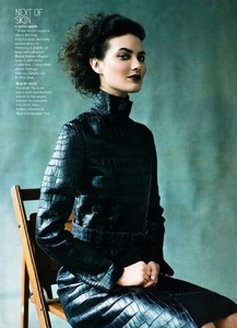 us_vogue_july_2000_26.thumb.jpg.3229371529ded0dbddec26e0c3480644.jpg