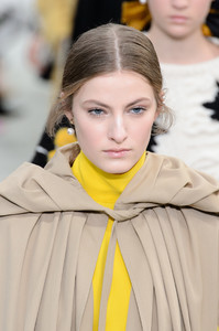 valentino-clpi-rf18-2039.thumb.jpg.26e8ef578626eed274404f9965e938e9.jpg