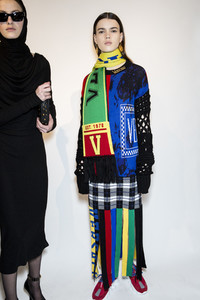 versace-bks-z-rf18-7266.thumb.jpg.d5bea71c3ccb094fcff002119ca20d68.jpg