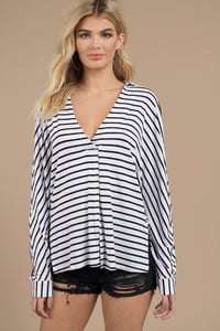 white-and-black-working-gal-striped-blouse.jpg