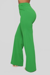 07-02-18_Studio_2_E4048_Green_29821-45_PM__CC_AG.jpg