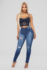 07-24-18_Studio_2_14-56-10_PR3017HSL_DarkDenim0686_AJ.jpg